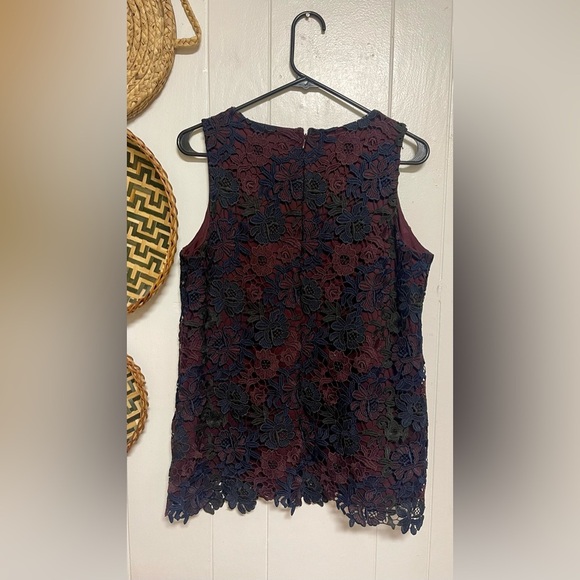 Charter Club Floral Lace Sleeveless Top - Burgundy and Navy Size Medium - Picture 2 of 4